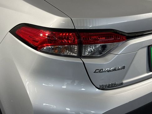 Used 2024 Toyota Corolla LE image 35