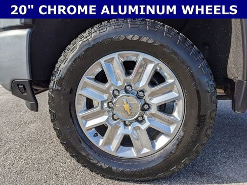 Used 2024 Chevrolet Silverado 2500 High Country w/ Technology Package image 8