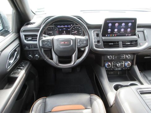 Used 2021 GMC Yukon XL AT4 w/ Technology Package AWD/4WD image 16