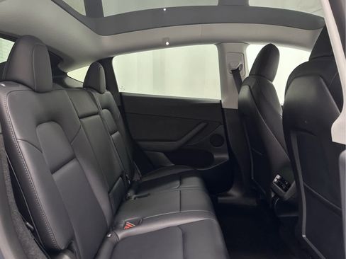 Used 2023 Tesla Model Y Long Range image 21