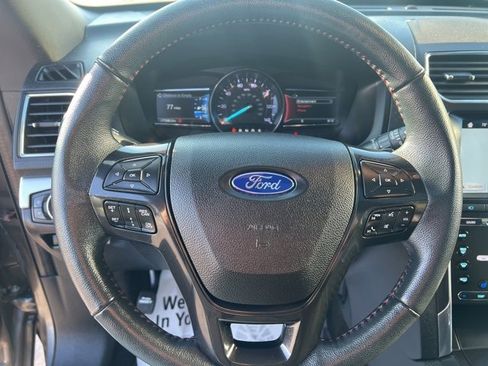 Used 2018 Ford Explorer Sport w/ Equipment Group 401A image 29