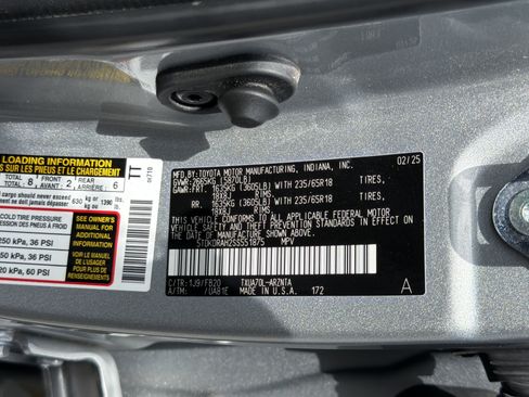 Certified 2025 Toyota Highlander LE FWD image 30