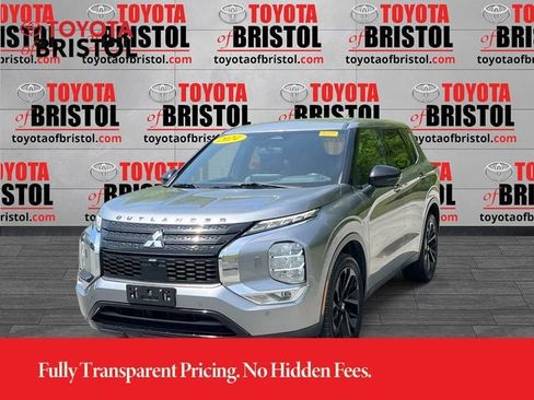 Used 2024 Mitsubishi Outlander SE Black Edition AWD/4WD image 8