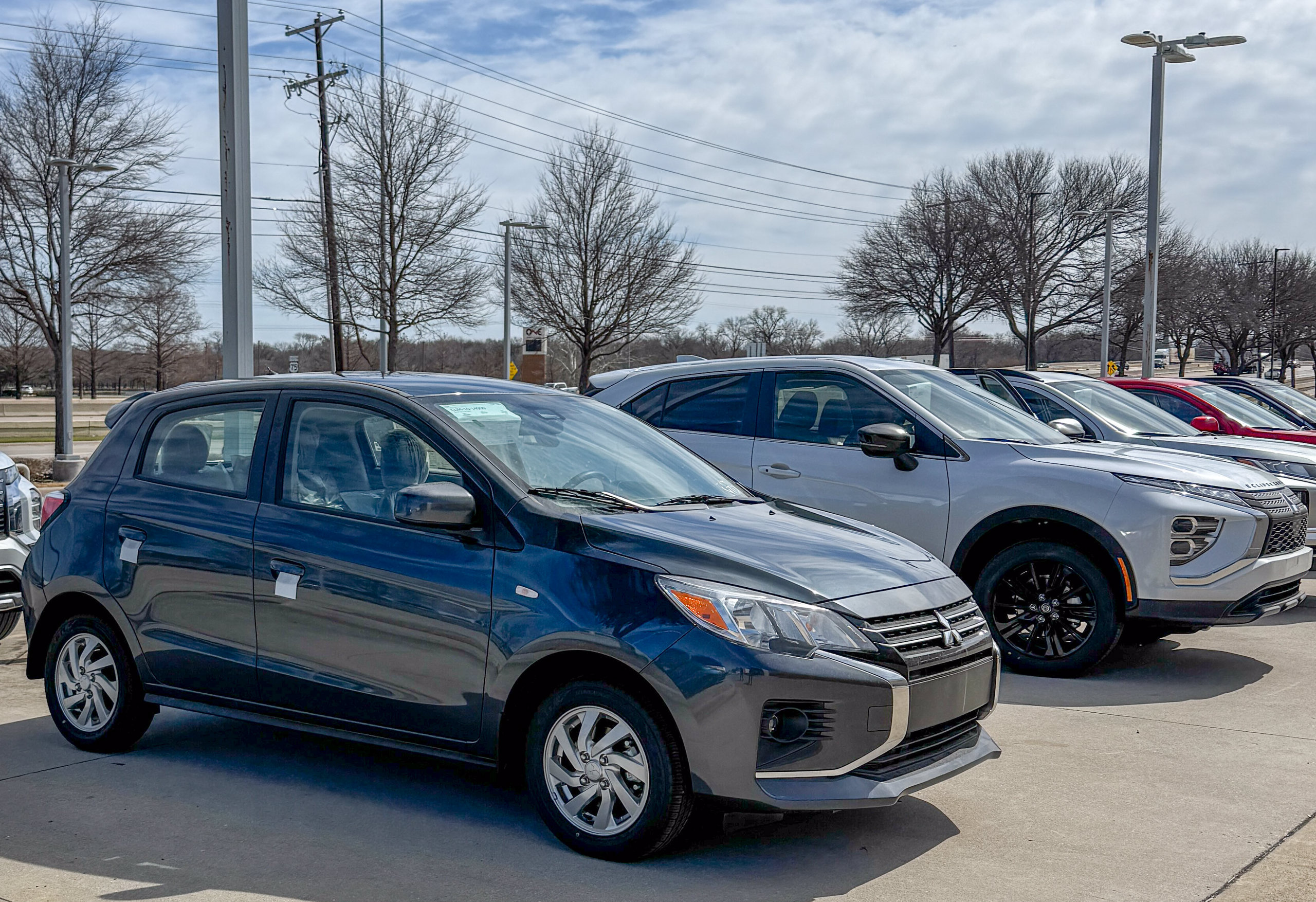 Used 2025 Toyota Corolla LE FWD image 6