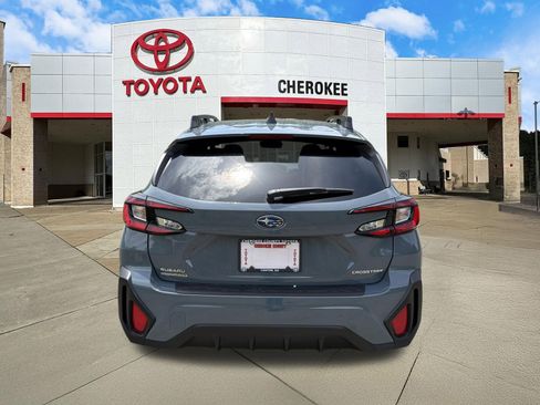 Used 2025 Subaru Crosstrek 2.0i Premium AWD/4WD image 6