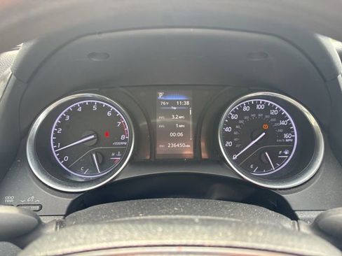 Used 2019 Toyota Camry LE image 3