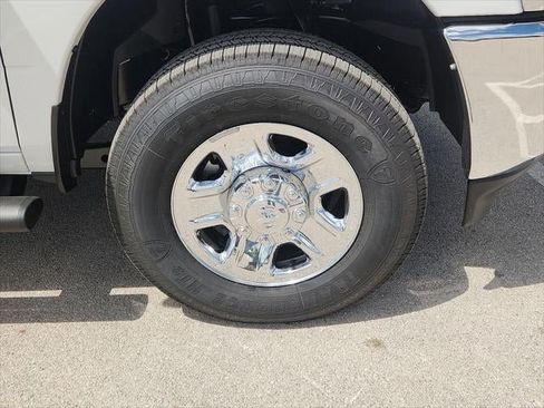 New 2026 RAM 2500 Tradesman AWD/4WD image 37