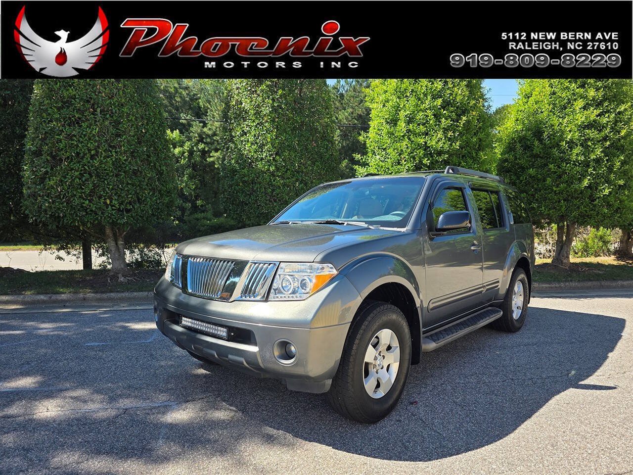 Used 2005 Nissan Pathfinder SE w/ (P01) Se Premium Pkg RWD image 1