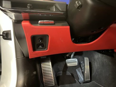 Certified 2024 Chevrolet Corvette Z06 w/ Stealth Interior Trim Package RWD image 17