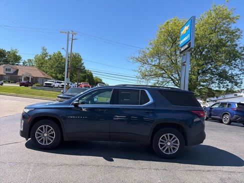 Used 2023 Chevrolet Traverse LT AWD/4WD image 6