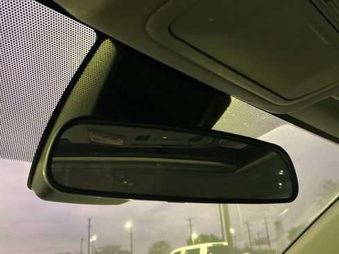 Used 2021 Toyota RAV4 XLE w/ Convenience Package image 27