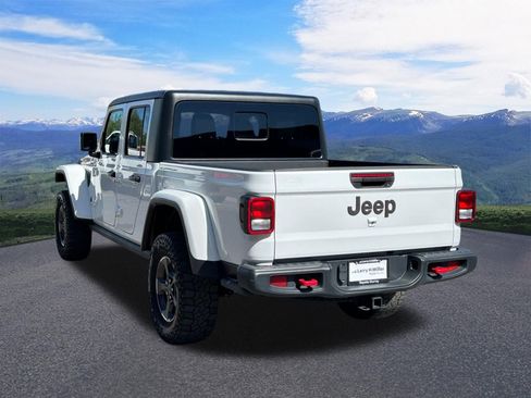 Used 2023 Jeep Gladiator Rubicon w/ Cold Weather Group AWD/4WD image 3