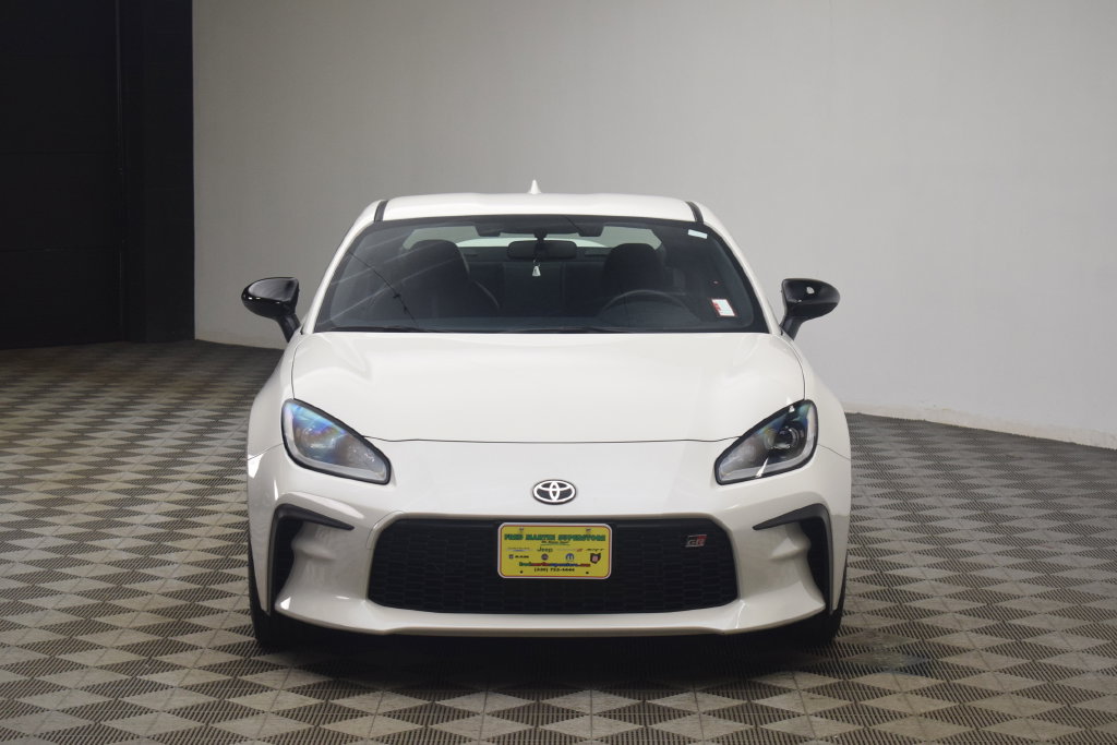 Used 2025 Toyota GR86 Premium w/ ALL Weather Mat Package (TMS) RWD image 16