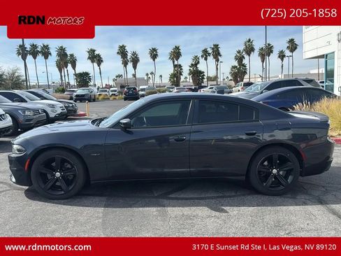 Used 2016 Dodge Charger R/T image 1