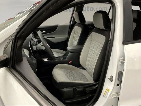 Used 2022 Chevrolet Equinox LS image 28