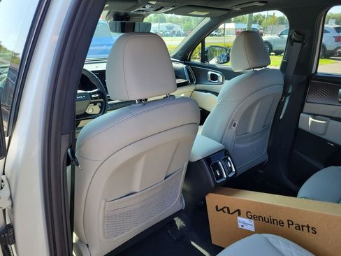 New 2026 Kia Sorento SX Prestige AWD/4WD image 17