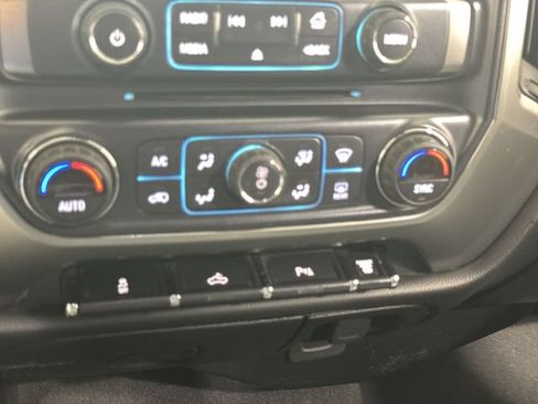 Used 2019 Chevrolet Silverado 2500 LT AWD/4WD image 17