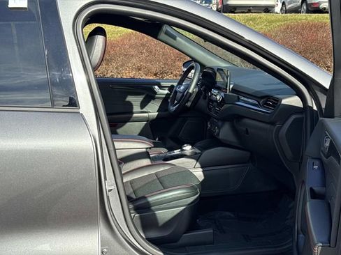 Certified 2024 Ford Escape ST-Line w/ Equipment Group 301A image 11