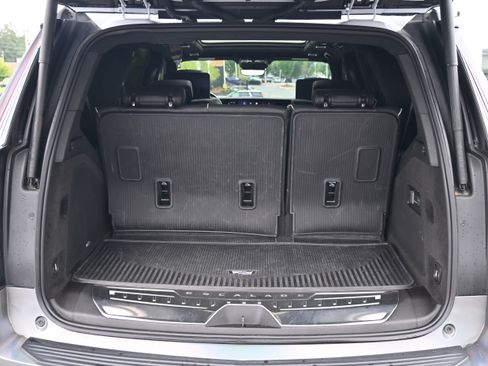Used 2026 Cadillac Escalade V w/ LPO, ONYX Package AWD/4WD image 30