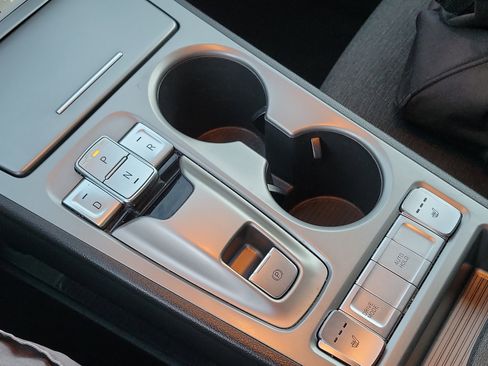 Certified 2023 Hyundai Kona SE image 12