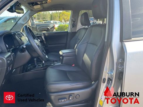 Used 2021 Toyota 4Runner TRD Off-Road Premium AWD/4WD image 32