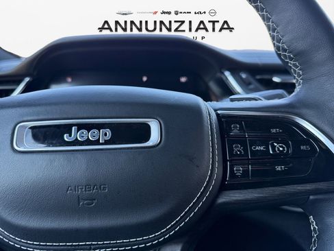 Certified 2022 Jeep Grand Cherokee Overland image 26