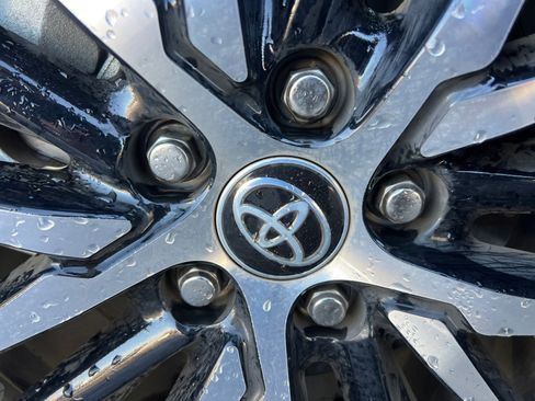 Used 2023 Toyota Camry SE w/ Protection Package (Q2) (TMS) image 29