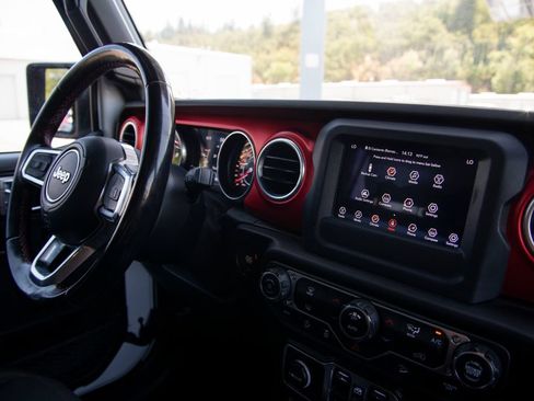 Used 2020 Jeep Wrangler Unlimited Rubicon AWD/4WD image 19