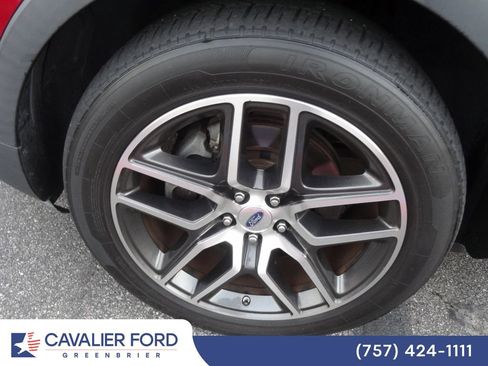 Used 2017 Ford Explorer Sport w/ Equipment Group 401A AWD/4WD image 14