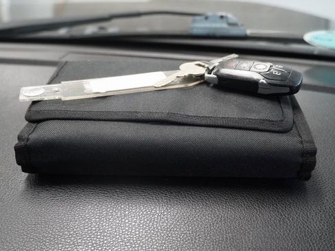 Used 2017 Ford F150 Lariat image 37