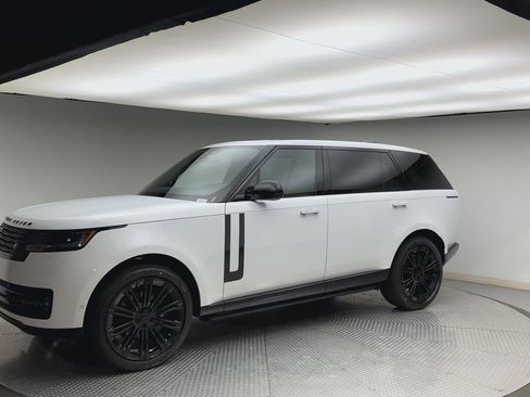 New 2026 Land Rover Range Rover Long Wheelbase SE image 6