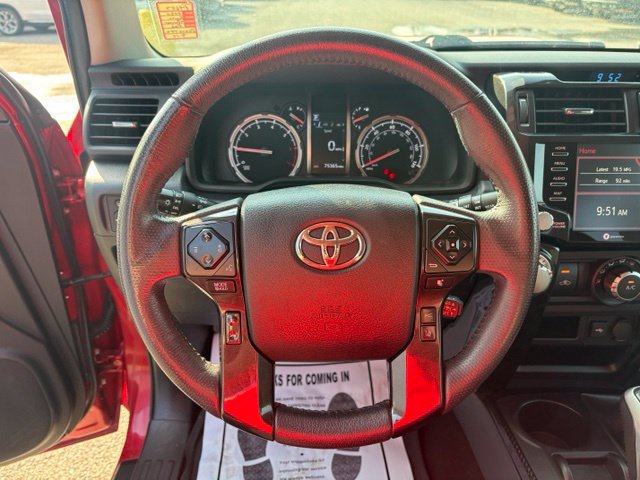 Used 2020 Toyota 4Runner TRD Off-Road AWD/4WD image 15