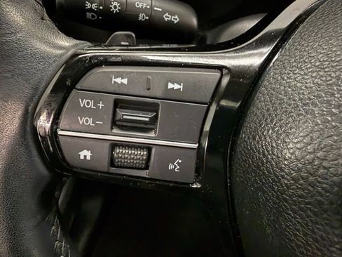 Used 2024 Honda Pilot Touring image 17