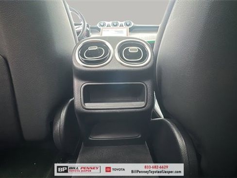 Used 2023 Mercedes-Benz GLC 300 4MATIC image 14