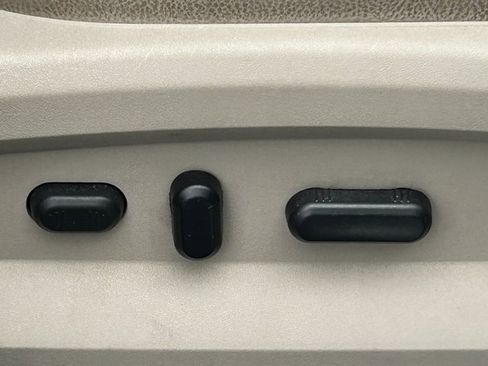 Used 2013 Ford Edge Limited image 32