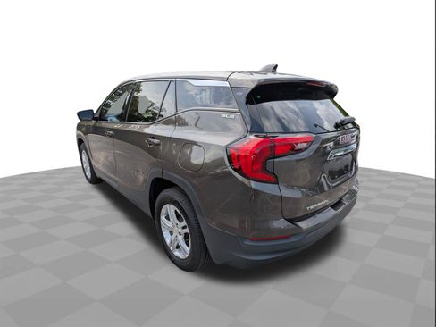 Used 2020 GMC Terrain SLE w/ LPO, Floor Liner Package AWD/4WD image 6