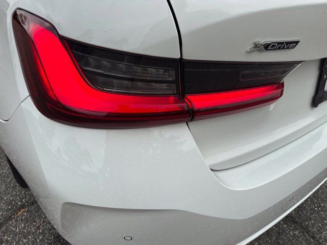 Used 2023 BMW 330i xDrive Sedan w/ Premium Package AWD/4WD image 33