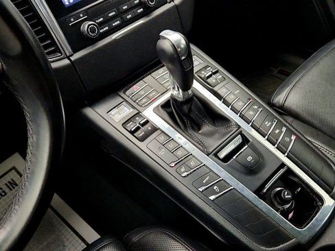 Used 2017 Porsche Macan AWD/4WD image 17