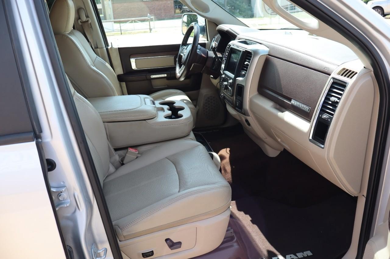 Used 2018 RAM 2500 Laramie w/ Convenience Group RWD image 21