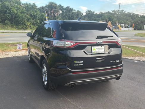 Used 2018 Ford Edge Titanium w/ Equipment Group 301A FWD image 5