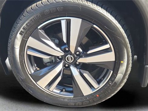 Used 2021 Nissan Rogue SL image 35