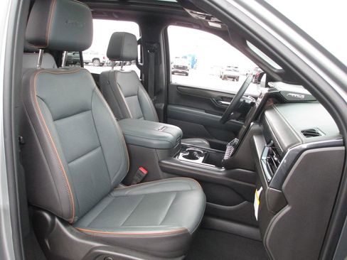 Used 2025 GMC Yukon AT4 image 23