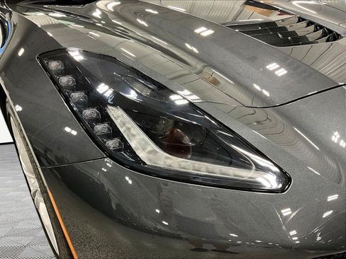 Used 2017 Chevrolet Corvette Stingray Coupe w/ 1LT RWD image 25