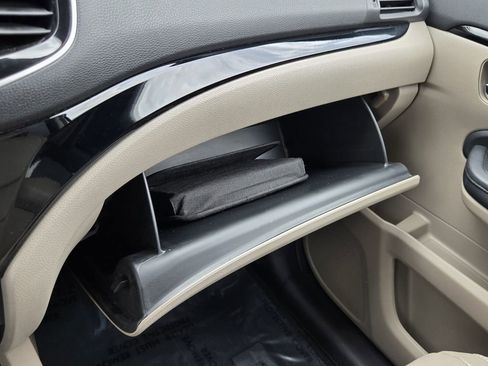 Certified 2022 Honda Pilot Touring image 25