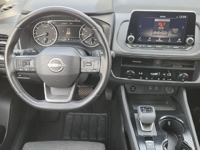 Used 2025 Nissan Rogue SV AWD/4WD image 25