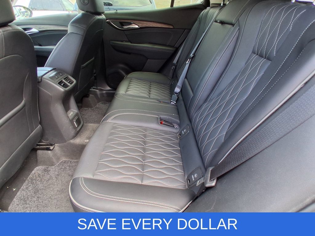 Used 2023 Buick Envision Avenir FWD image 16