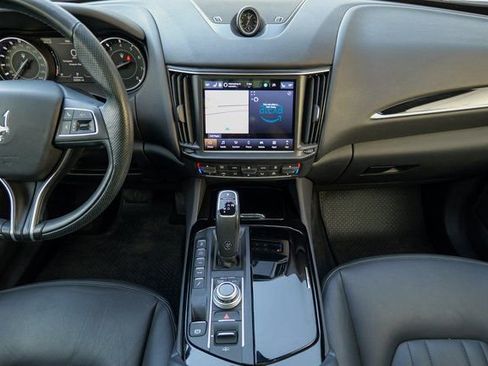 Used 2022 Maserati Levante Modena image 42