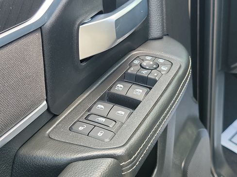 Used 2025 RAM 2500 Big Horn AWD/4WD image 15
