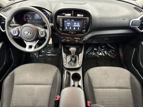 Used 2021 Kia Soul S image 12