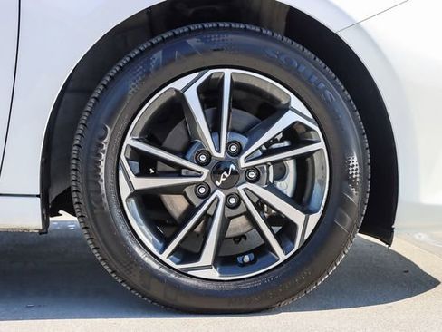 Used 2024 Kia Forte LXS image 11